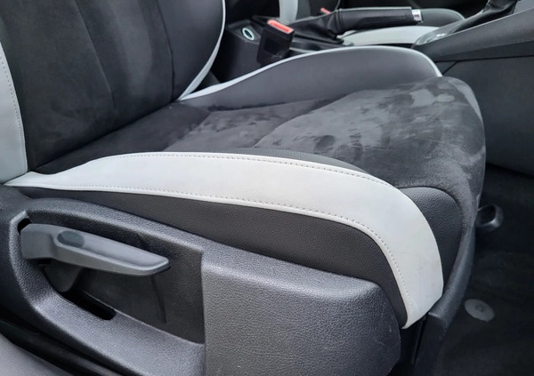 Seat Leon cena 74899 przebieg: 91248, rok produkcji 2016 z Warszawa małe 781